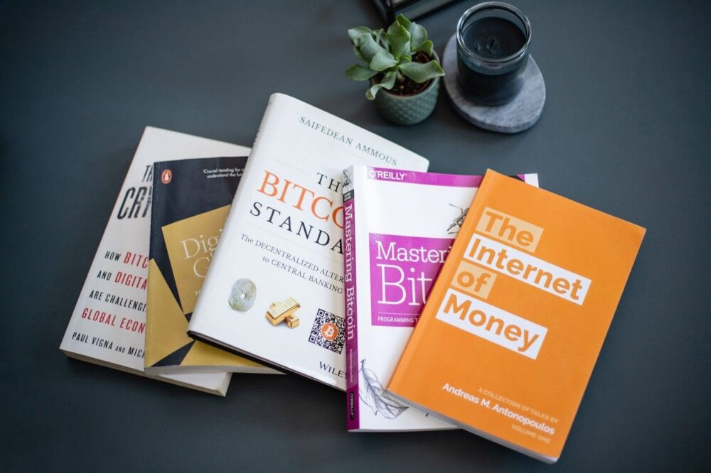 Top 10 Crypto Gifts Every Bitcoin Fan Will Love in 2026 - 5 must read bitcoin books