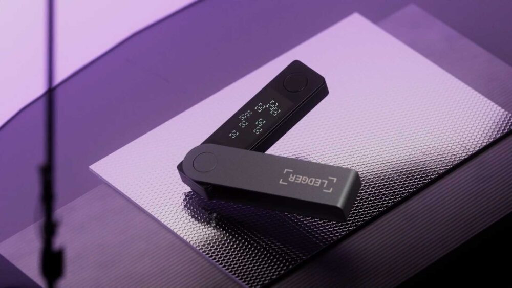 Top 10 Crypto Gifts Every Bitcoin Fan Will Love in 2026 - Ledger Nano X